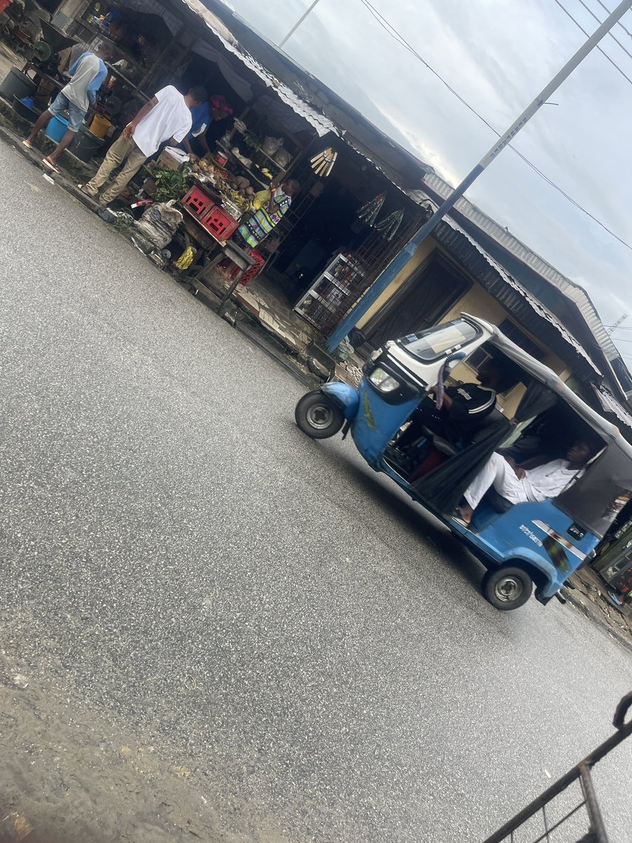 BALOGUNMONEYY's tweet photo. My followers my family I dy inside keke dy go church still dy follow back 🥰❤️😍 https://t.co/AZTJVlClgJ