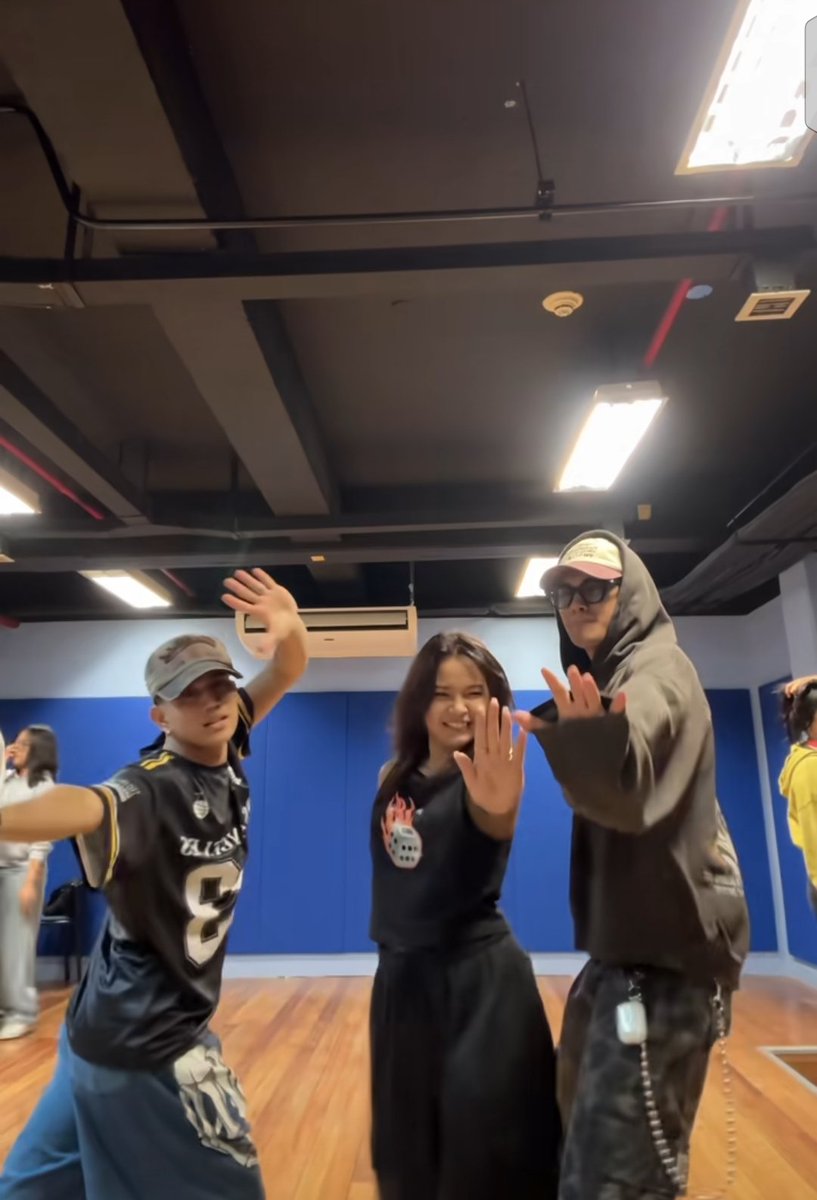 XahriaF's tweet photo. time really flies so fast. like jarlette’s first and last posted tiktok vid together was in 2024 tapos ngayon 2026 na and we’re getting another one. love that their friendship still hasn’t changed since then🥹🫶 https://t.co/EUW9tc9GcH