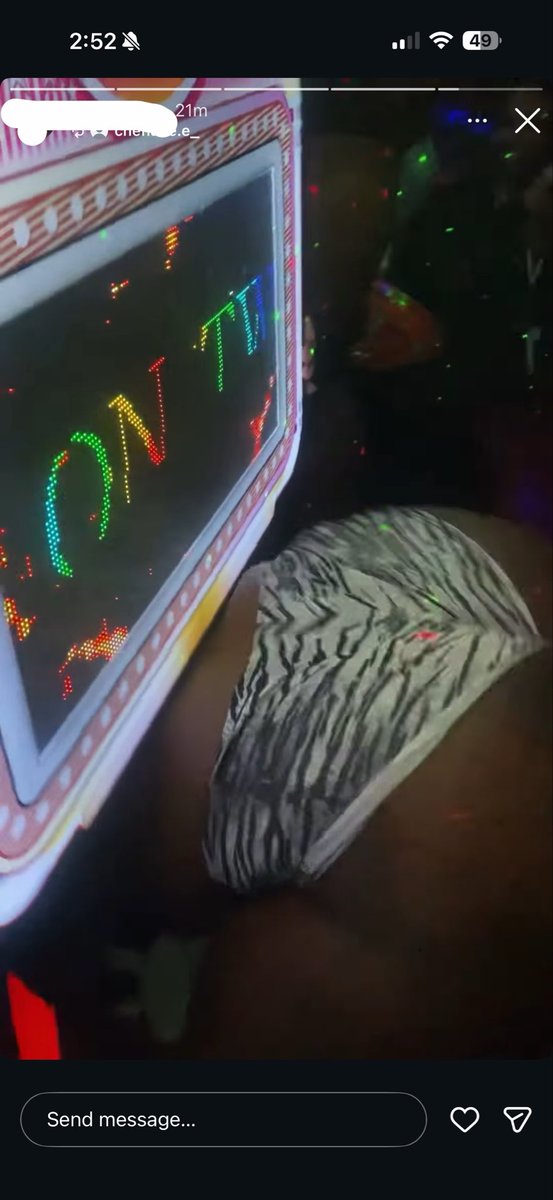 Seesay_havin's tweet photo. A literal whore. She had to shake that ass 1 more time before it’s freezing I guess https://t.co/CJqIuDF1FD
