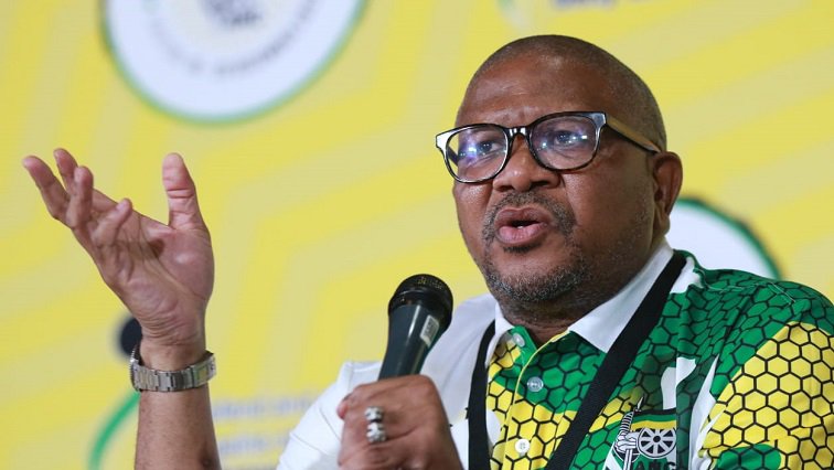 ASZulu's tweet photo. The ANC is defending this clown for calling another man a rapist without any evidence. 

It's saying he's being targeted. 

Are you surprised at the lack of accountability? https://t.co/sI8YqBZnbo