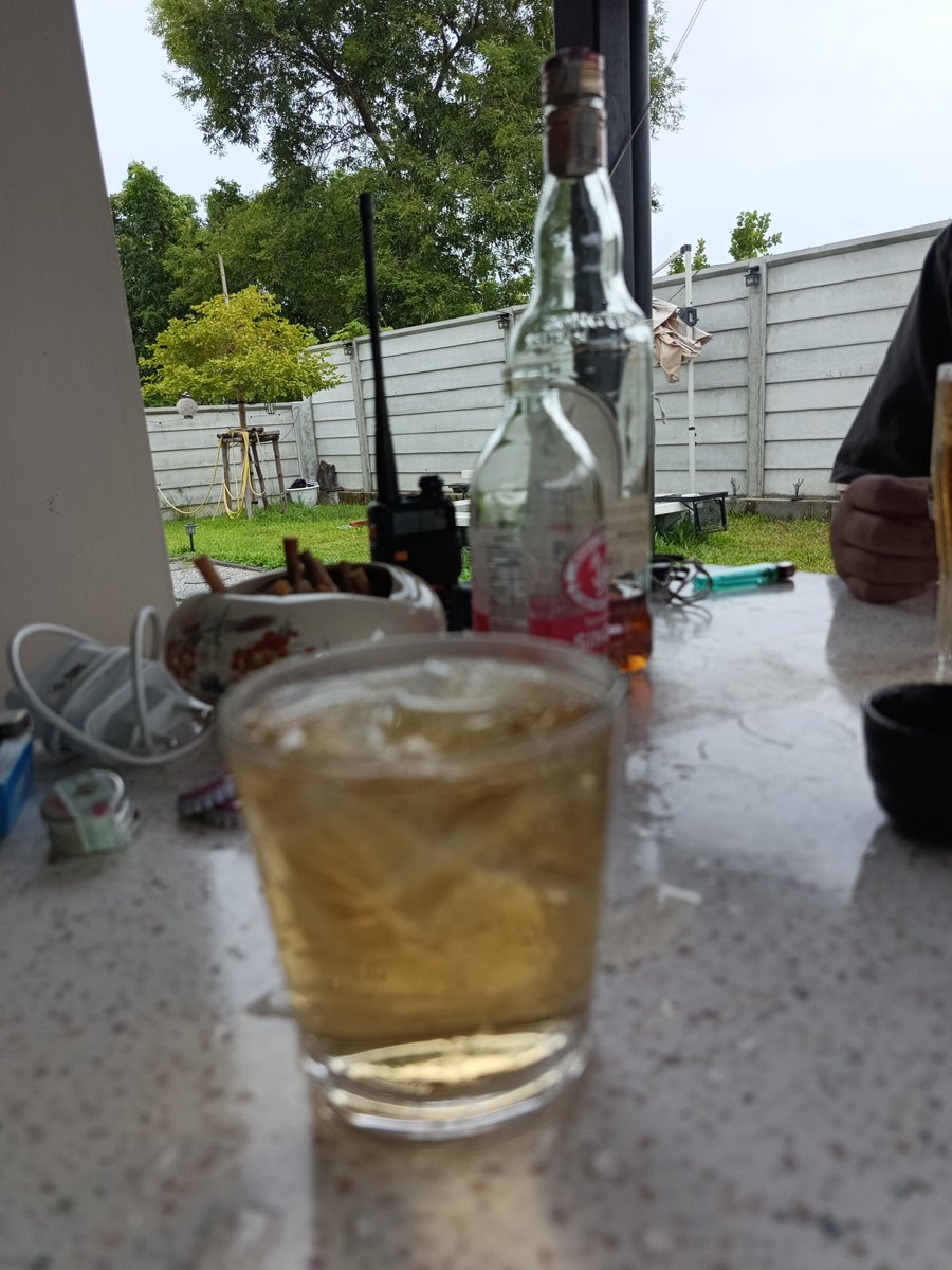 8dsqu tweet picture