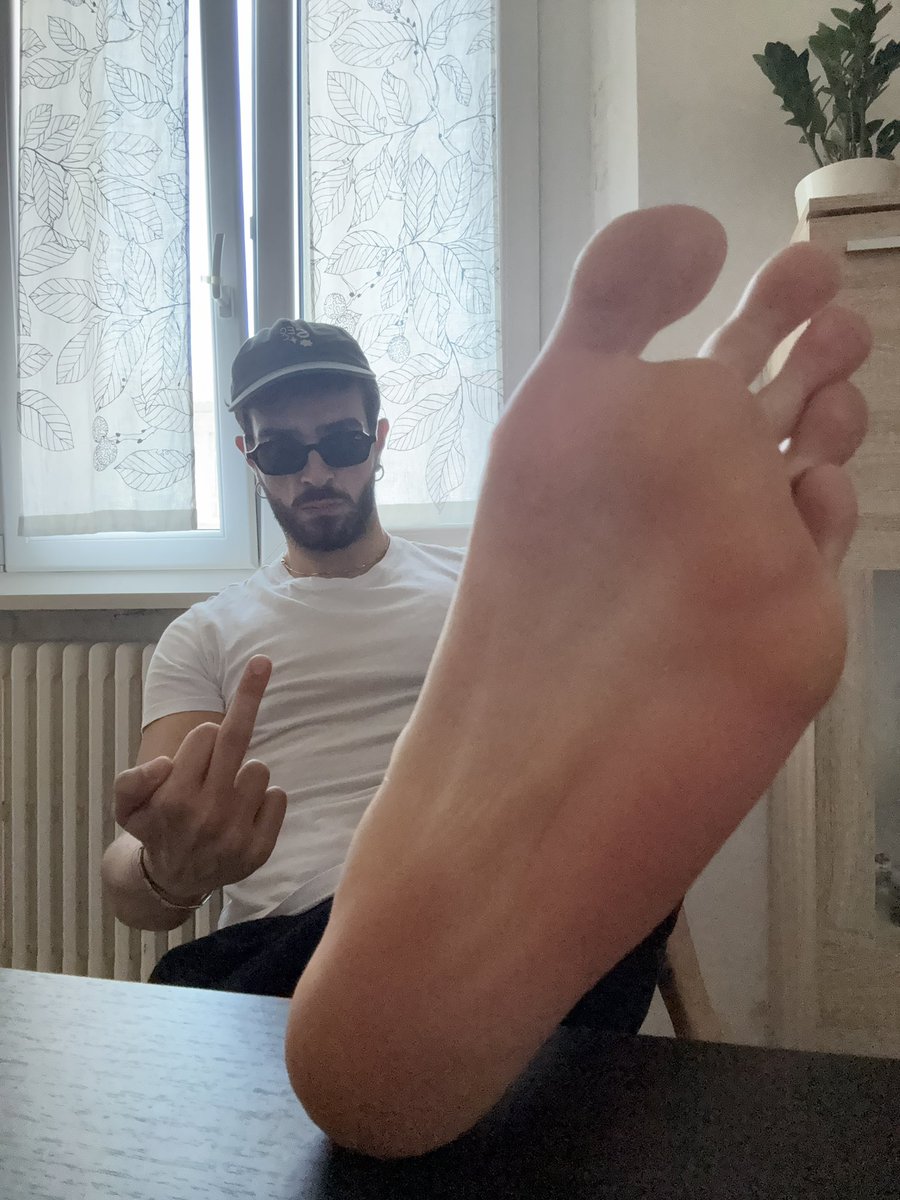 marcootarantini's tweet photo. Cagna, rispetta il tuo posto🥱🤫
Bitch, respect your place
🤑 https://t.co/xI8YScEEP1 🤑
@rtmastersit @RT4MastersBR2 @CashmasterRtBoy @CashmasterRtBoy @rtItalianking @RtCashMasters @rt4malefeet #slave #findom #master #cashmaster #feet #feetfetish #schiavo #piedi #dom #feetmaster https://t.co/xJZHabdpN3