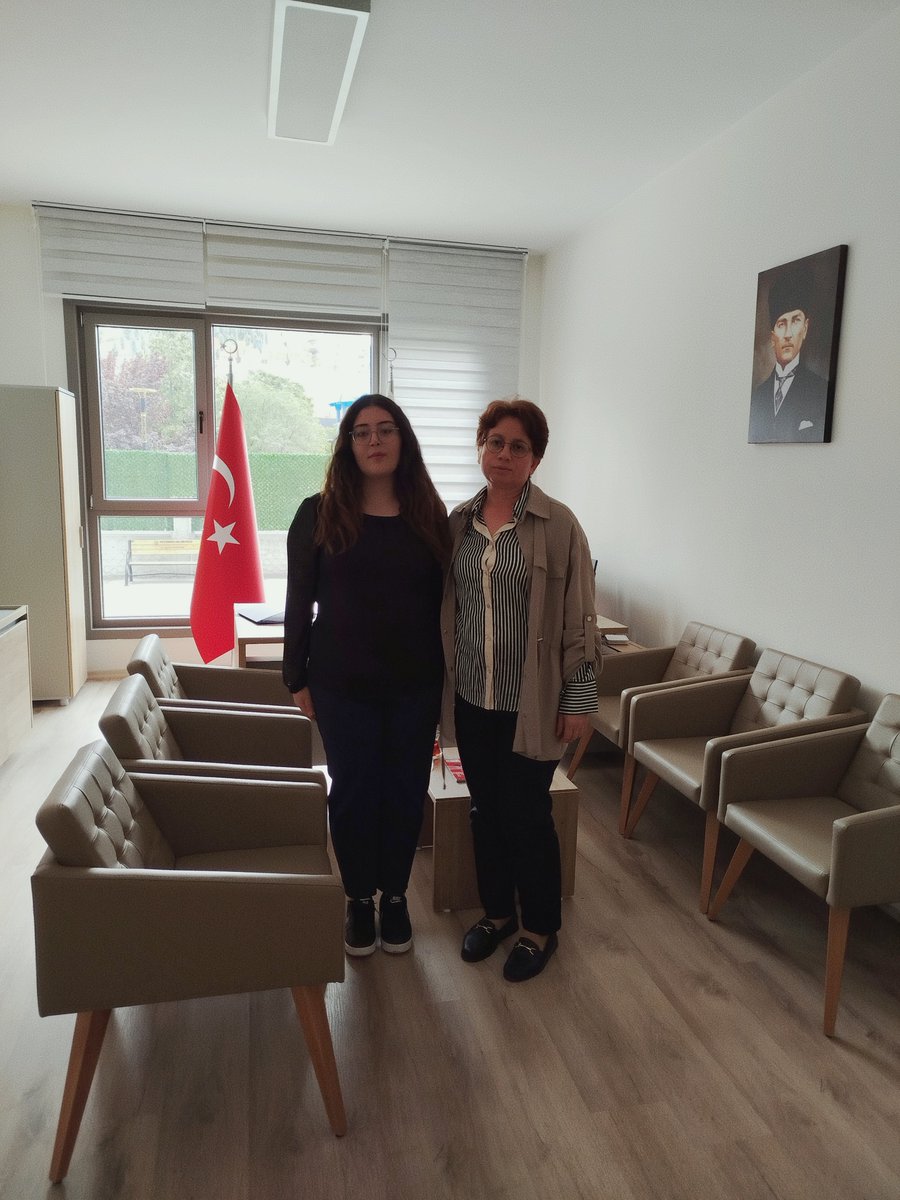 Nesilkl3's tweet photo. 📍Keçiören Kız Öğrenci Yurdu
ÜniAK Ankara Kız Yurtlar Birimi olarak Keçiören Kız Öğrenci Yurdumuzu ziyaret ettik. 
Ziyaretimiz kapsamında yurt çalışmaları ve önümüzdeki dönemde gerçekleştirilebilecek faaliyetler üzerine değerlendirmelerde bulunduk. 🌸 
@uniakankara https://t.co/Z5skMSR0Av