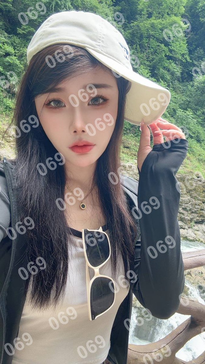 pyrose's tweet photo. 💋KB通道💞：@kirkers123（注意！失联看主页第一条帖子，选好妹子转发或者截图页面咨询客服）

#锡林郭勒

我想你一定很忙，所以你只看前三个字就好。

锡林浩特市 https://t.co/JqGc6vPFUy