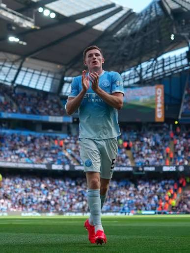 xGAnalisis's tweet photo. Después del partido de ayer de Elliot Anderson, muchas ganas de ver su desarrollo en el City.
Que gusto da verlo. Como la mueve, como controla, como se gira, que bueno es.
Tuchel se tendría que plantear rodearlo mejor. Con Rice seguro, pero a la larga con Scott, ojito. https://t.co/YtglxBNDXk