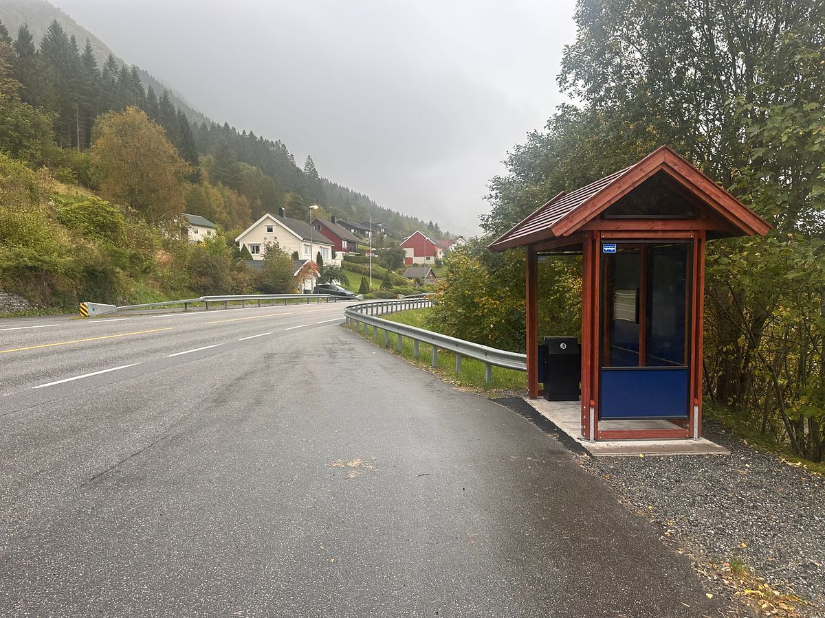 Sunnmorecom's tweet photo. Roy-Arne Farkvam Folkestad: Melder om farleg busstopp: – Fleire nifse situasjonar 

Møre-Nytt kommer ut i Ørsta og dekker kommunane Ørsta og Volda. Nettavisa er https://t.co/2bqvnN4OMq.

https://t.co/XVaph2soeU https://t.co/Sxnk3ErvxW