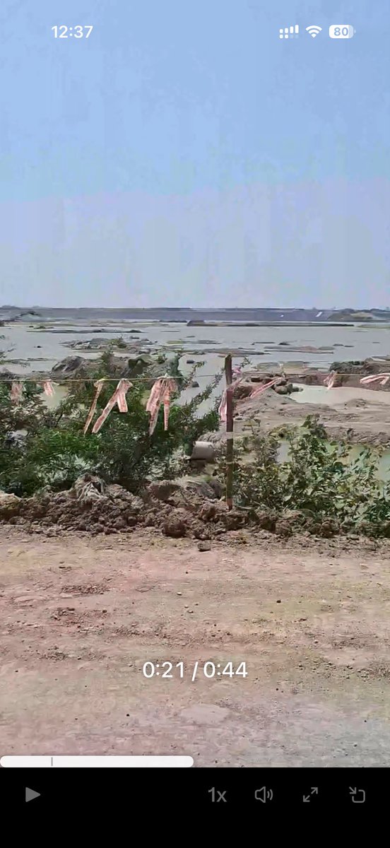 rj_4_all's tweet photo. Reservoir Munagaledhu Kadha Ra 

Barren Lands Lo Water Vachay. Adhi Cheppali Ra Panikimalinoda https://t.co/yKNzDPtAig