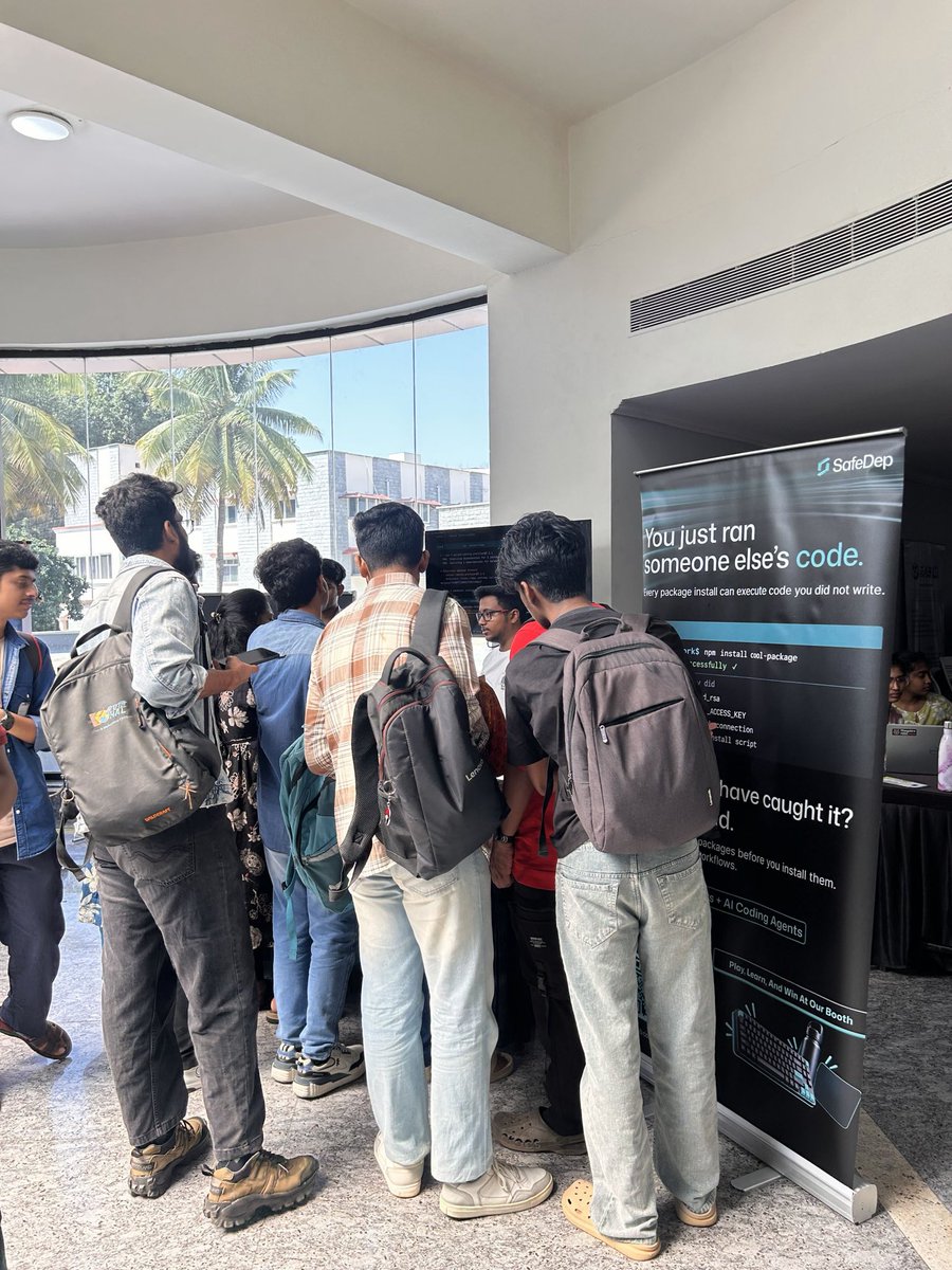 SudhanshuDasgu3's tweet photo. Day 2 at @FOSSUnited .

Stop by PMG booth on first floor if you have not till now and let us help you to not get hacked or compromised🙂 https://t.co/2xo2BrABHt