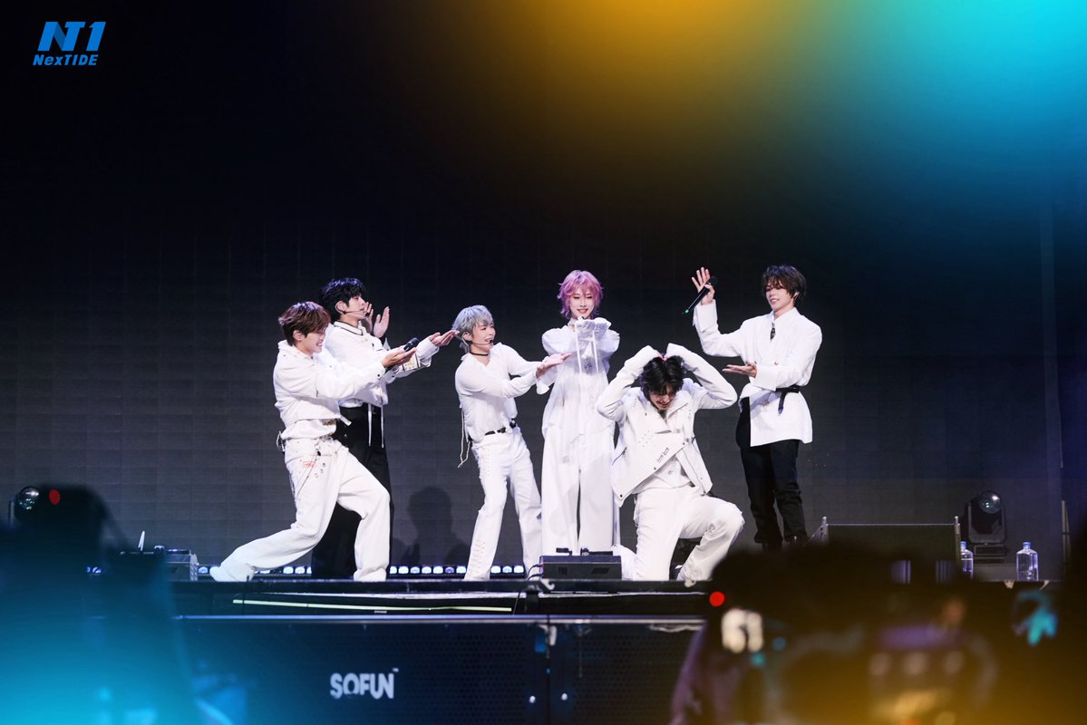 NexT1DEofficial's tweet photo. 📸 Cherishing every precious moment from NexT1DE’s "Still Here" Live Tour・Hangzhou. Thank you for celebrating this wonderful Mid-Autumn Festival with us! ✨
#NexT1DE #NexT1DE_StillHere #DORN #THIO #HUYETAO #SHEN #OMAR #XIONG #YAOZIHAO https://t.co/l98piuRE7P