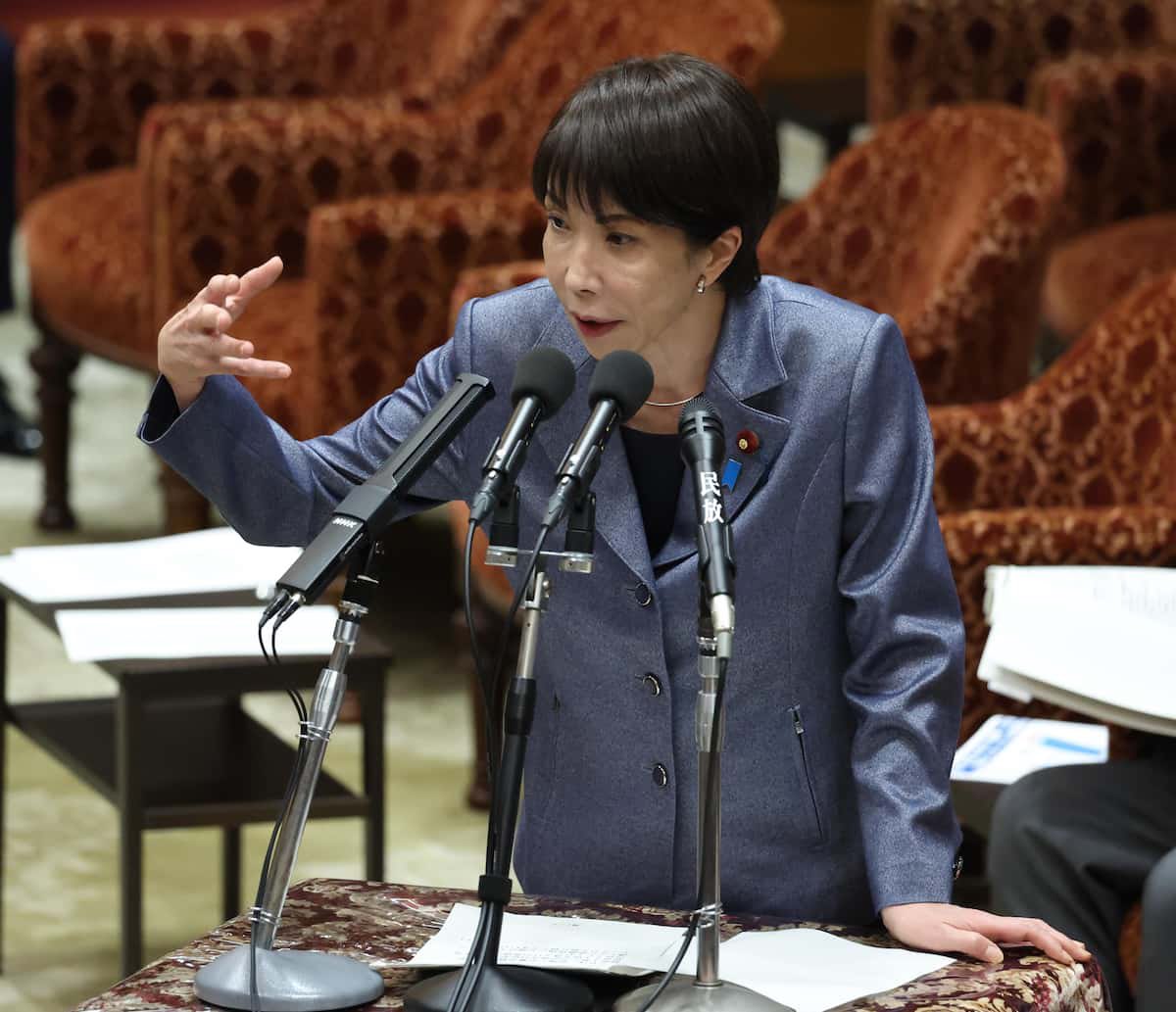 tanakaseiji15's tweet photo. 高額療養費は引き上げて
「70億円削減」
その一方で、
「内閣広報費は72億円に拡大」

コイツ！
頭おかしいだろ！
#高市ﾓｰﾑﾘ https://t.co/v0jt8wu0DR