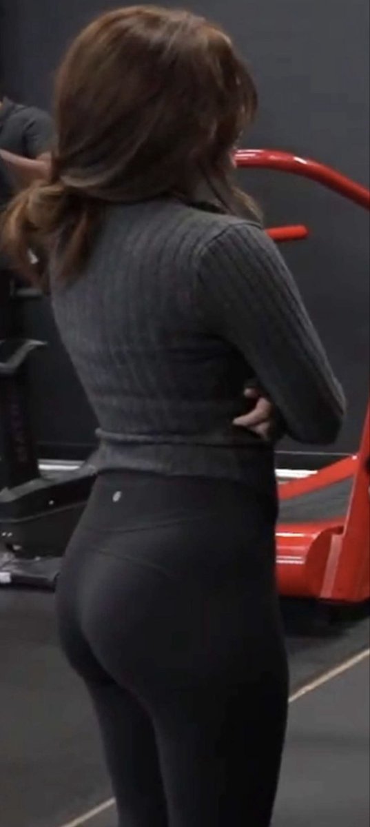 GymGoonz3's tweet photo. Valkyrae in gym fits is so sexy 😍 https://t.co/8XPKBjWmpZ