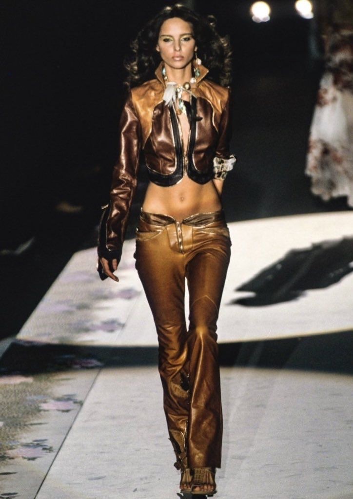 _greywithin's tweet photo. Roberto Cavalli spring summer 2002 https://t.co/IifWQGSyBA