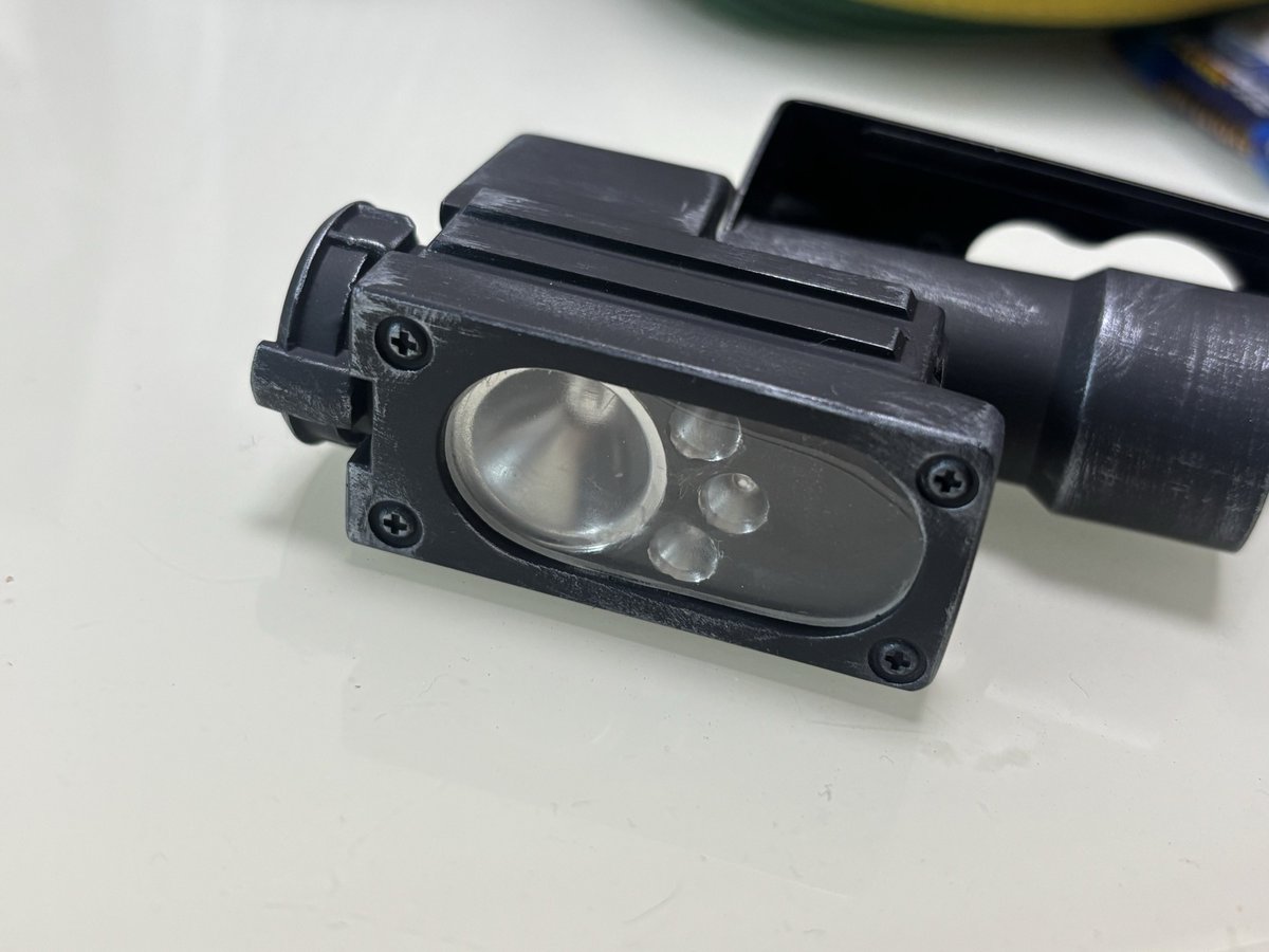 Chris_reevil's tweet photo. Thank you @Dways3 for your constant support for my Leon gear. This light is literally accurate like games. Good work!!! https://t.co/x8PBwtX9uj
