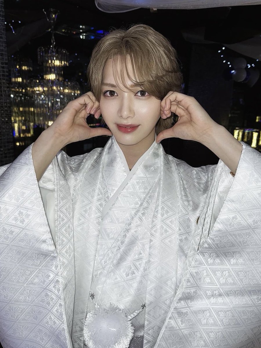 sake893corp's tweet photo. またCANDYS DIAMONDでイケメン見つけたんだけど、前世でどんな徳積んだらこのビジュで早稲田に？？？
@diamondbycandys https://t.co/zwWdi9yz3d
