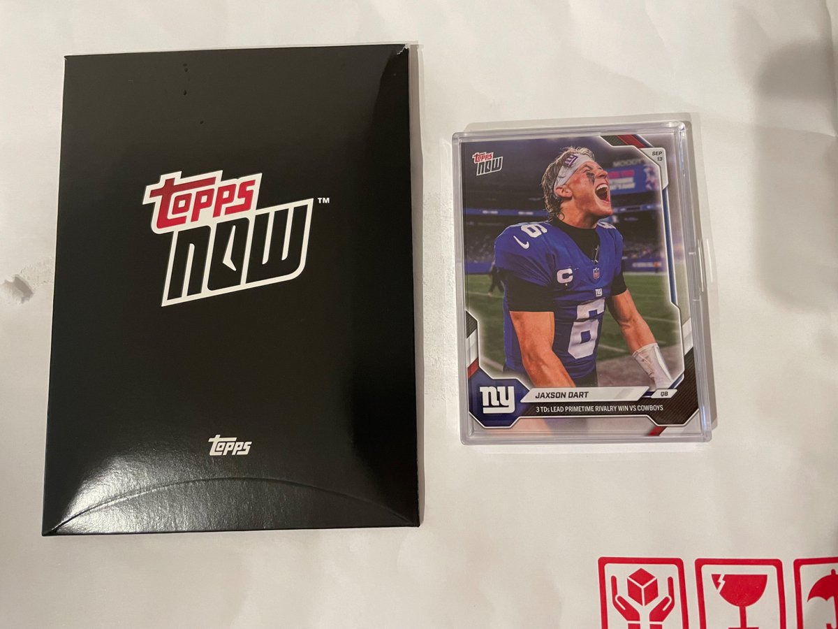 p60788237's tweet photo. 黄色ではなく白い封筒が届き、中身はjaxson dart選手、発送通知あったけど早い😂
JPで720,722,725と記念に買ったのに柴田選手を忘れるミス…感情は違えど写真のようになりました。
PCA40/40は願掛けでUSの方で🙏 https://t.co/LevgwDJJtt
