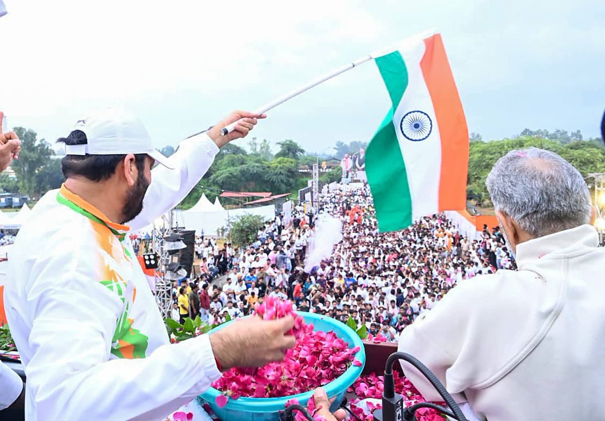 BeingArun28's tweet photo. Faridabad today: lakhs of youngsters turn up for a marathon, with Haryana CM Nayab Singh Saini ji, and take a pledge for a drug-free Haryana.

But for Pappu, his chamchas and AAP’s “Yuva Morcha” CJP apparently, these youngsters don’t exist.

Funny how their “youth” only appears when they can be used for a political narrative. The moment young India stands with a different message, they suddenly become invisible.