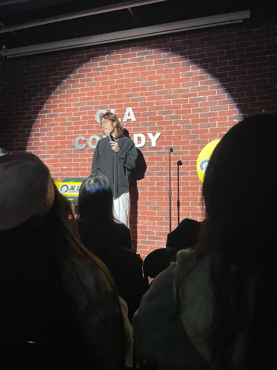 yukihuy798506's tweet photo. Just did a 10-minute set about forgetting my lines at a family roast and the whole crowd yelled "RELATABLE" louder than my aunt's gossip at Thanksgiving. Still laughing! #StandUpLife， https://t.co/RireIqjqBl