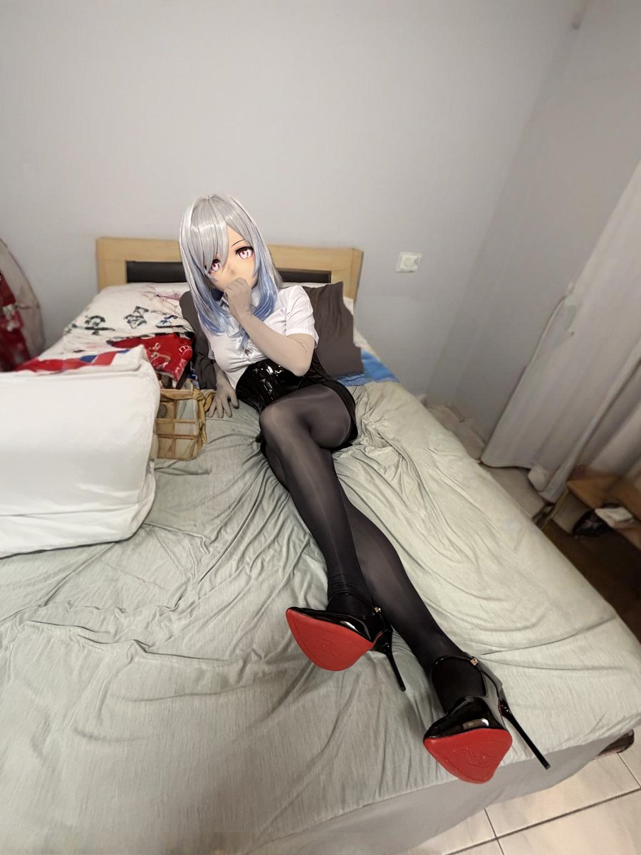 NetSprk's tweet photo. 中秋連假快樂😋

#kigurumi #鏡流 https://t.co/cS3n24YUnF