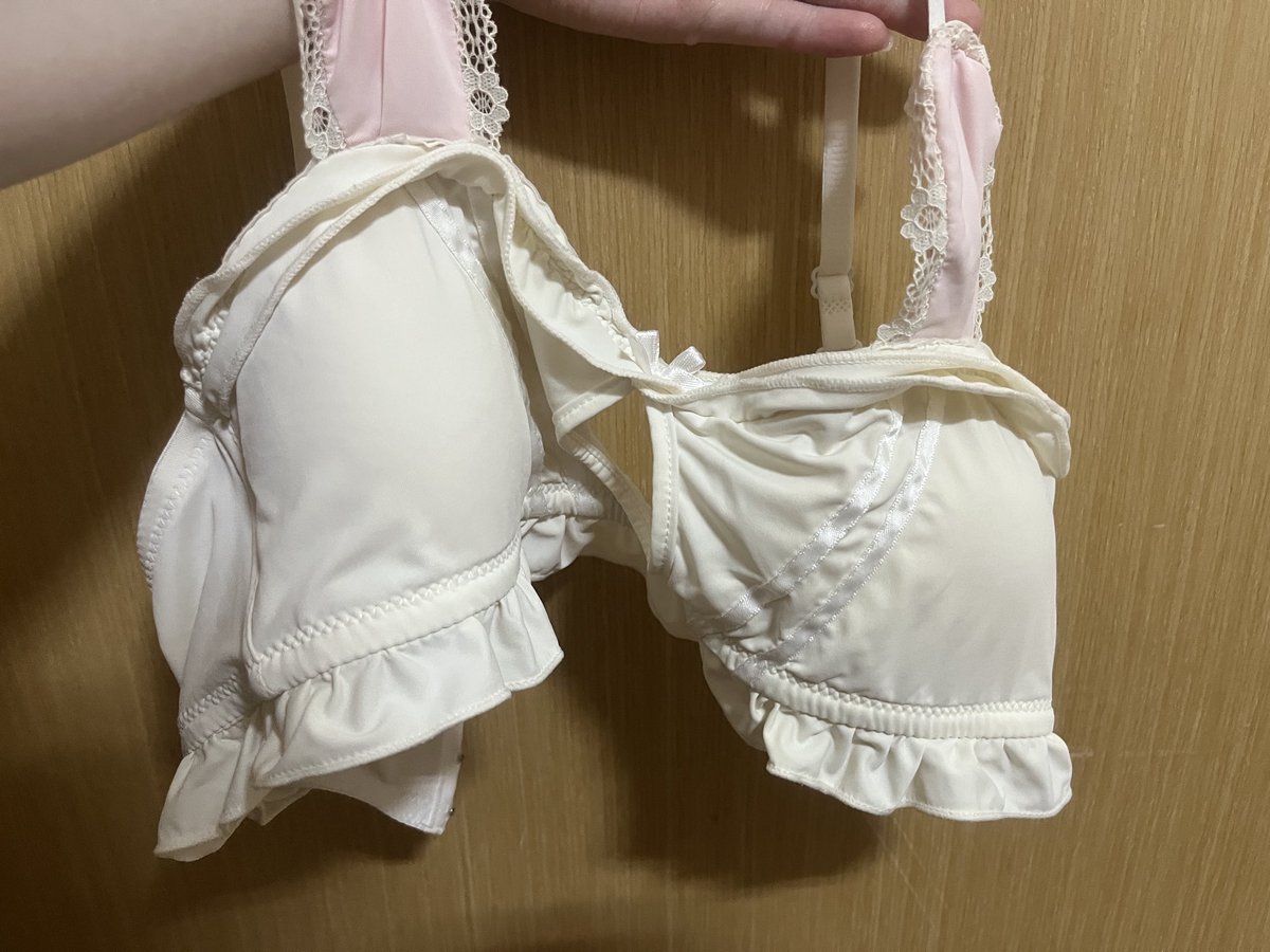 snowcat_ver4's tweet photo. 昨天的 #現貨 ～

出去玩一整天的
1️⃣超級髒髒襪🤯💰300
2️⃣白兔內衣 💰900

💟連下面一起優惠1900
💟真空包裝+免運

～～～～～～～
中秋優惠活動看主頁🩷
到9.30通通免運

#原味 #原味商品 #原味客製 #原味賣家
#聖水 #慰水 #原味襪 #原味內褲 #���味胖次 #原味白襪 #原味內衣 https://t.co/hA7B9Lg69B
