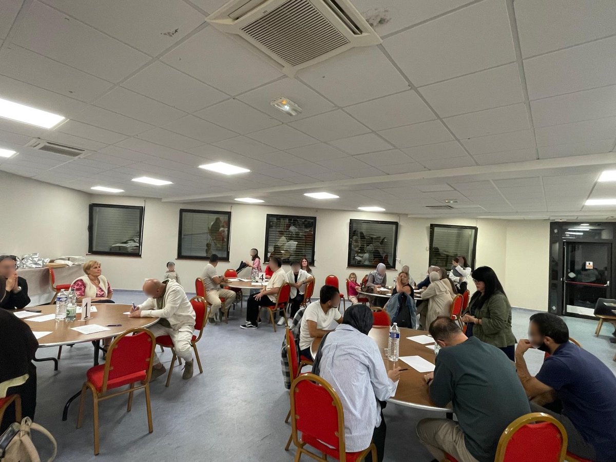 adc_68's tweet photo. Une soirée riche sur la prévention du harcèlement : 30 participants et des pistes concrètes. Message essentiel aux parents : gardons une relation de confiance et un dialogue constant avec nos enfants. Merci à Martine Schnebelen et aux adjoints au maire M. Muller et Mme Caron. https://t.co/jk3NUPHRFO