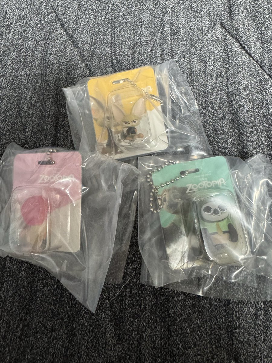 akskywalker1101's tweet photo. 【交換】ズートピア　ブリスターチャームコレクション

譲：アイスキャンディ、フラッシュ、フィニック

求：ジュディ、ニック

3対2の交換可能です。纏めての方を優先させて頂きます。郵送交換でお願い致します。 https://t.co/uTCybJdKFn