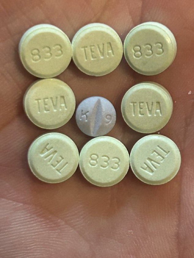 JmillzMMG's tweet photo. Spend a lot of money💸 get it back that’s jus my lifestyle🤷🏻‍♂️ ever since I popped my first pill I was like damn this my life now🤦🏻‍♂️ https://t.co/G3lIVxl9tt