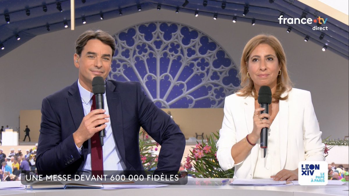 francetvpro's tweet photo. 📈#Audiences

#France2 large leader hier avec la messe à la Concorde présentée par @JulianBugier et @LeaSalame : 
📍20,4% de PdA et 1.7M tvsp

Très grand succès pour les éditions spéciales #PapeEnFrance sur l’ensemble de la journée :
📍Reach de 11,1M https://t.co/iQXgCvMEGY