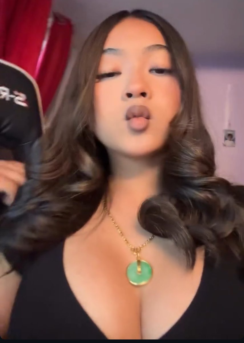 AaleahIniguez's tweet photo. nutty vids of my irl asians for tribss dm😩 https://t.co/0WrqhnlK7r