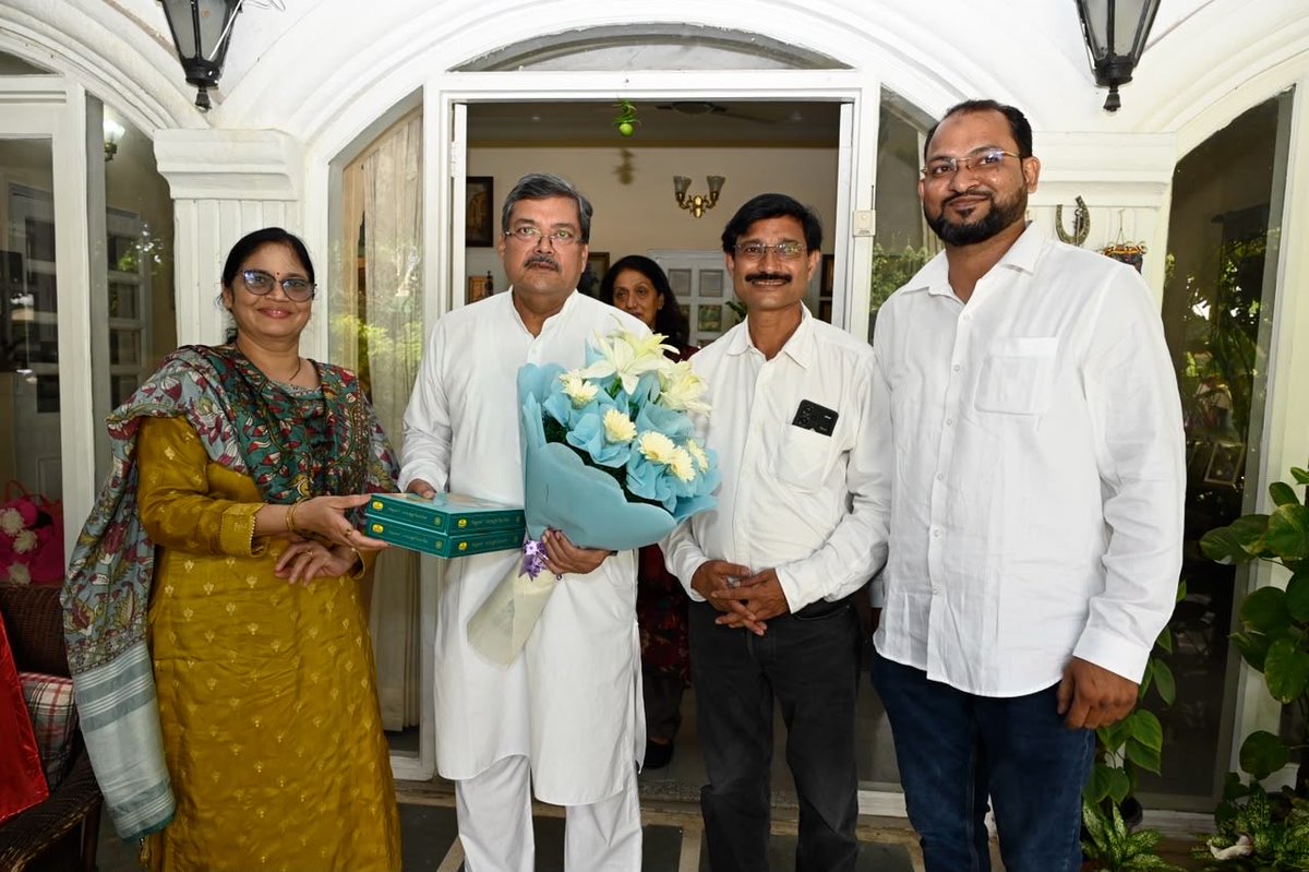 ParateAdv's tweet photo. Wishing you a very happy birthday, Sir. Your leadership and guidance inspire us every day. May the year ahead bring you good health and success.Thank you for being such a supportive and visionary leader. Wishing you joy , health, and many successful years."
#mukulwasnik sir https://t.co/uq3KdsnVxY