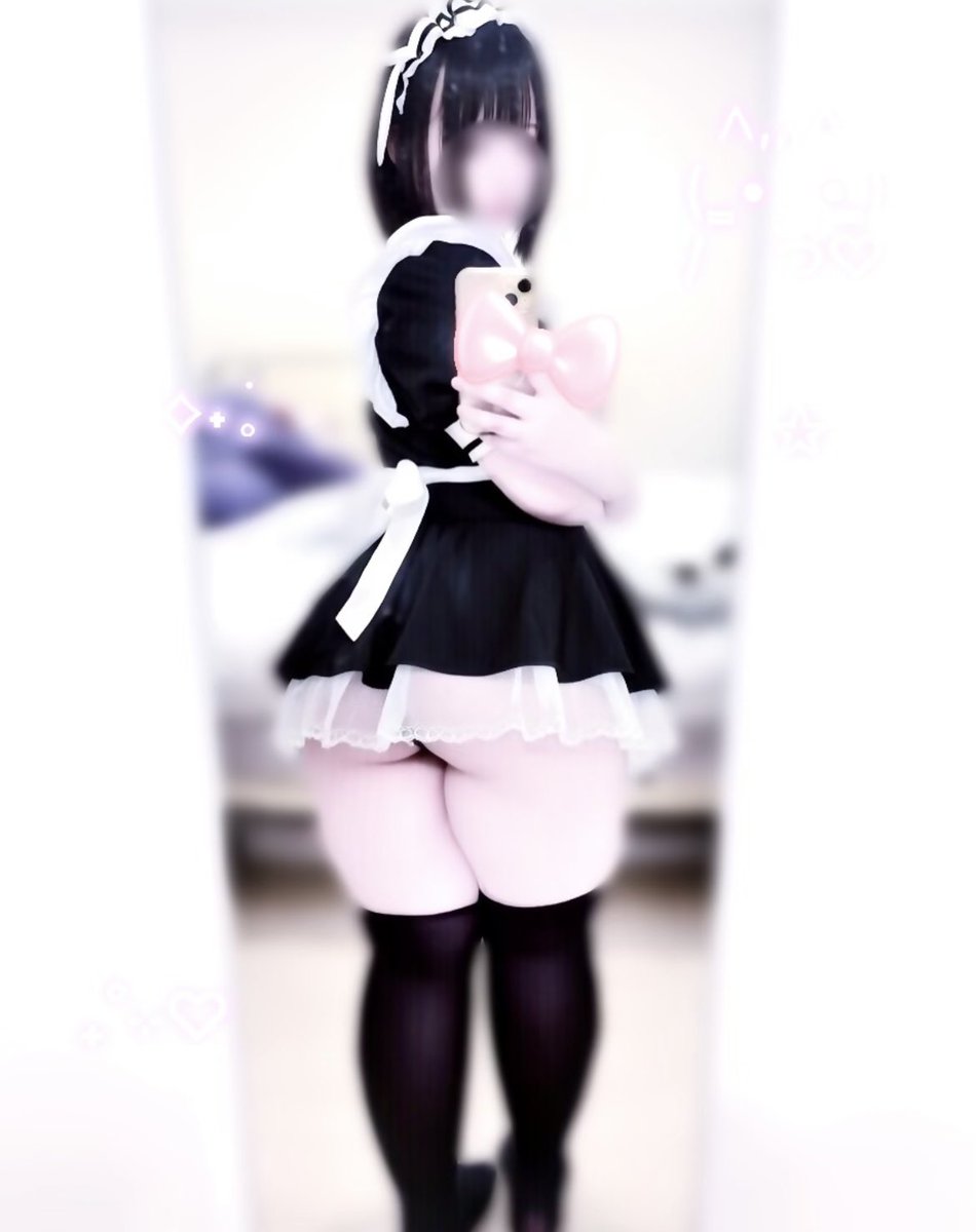 nyappuri's tweet photo. でか太ももむち尻お姉さんメイド♡
料理はできませーーーん♡

なにしてほしい？？^ ̳ᴗ  ̫ ᴗ ̳^♡ https://t.co/DJgdVnLasm