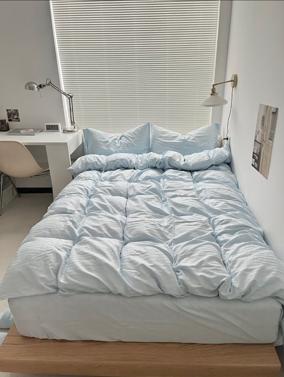 skyecorner96's tweet photo. a little blue, a little calm, a lot of cozy 🩵☁️✨ https://t.co/sPuYa9zgUz