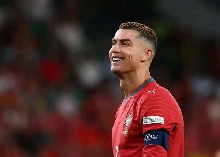 Ms_united_'s tweet photo. 🚨 Ronaldo Nazário (R9) on who is better: himself or Cristiano Ronaldo:

🗣️ “People often compare us because we are both named Ronaldo 🤝, but our careers were very different.

🏆 I won the World Cup, and that is something nobody can take away from me. But football greatness isn’t decided by one tournament alone ⚽❌ — it’s about the impact you leave on the game 🌍✨.”

🗣️ “When Cristiano started his career, Portugal 🇵🇹 wasn’t seen as a traditional football superpower like Brazil 🇧🇷, Argentina 🇦🇷, France 🇫🇷, Germany 🇩🇪, or Spain 🇪🇸. Those countries had history, legends, and trophies 🏆🔥.”

🗣️ “Cristiano changed that 💪. He became the face of Portuguese football 👑🇵🇹 and led his country to trophies many people never believed possible 🏆😲. An entire generation grew up inspired by him 🌟, dreaming of playing at the highest level in Europe because of what he achieved.”

🗣️ “At my best, I believe I had abilities very few players in history possessed 🎯⚡. But Cristiano’s longevity 🕰️, discipline 🧠, mentality 💯, and achievements over 20+ years are simply extraordinary 🚀🐐.”