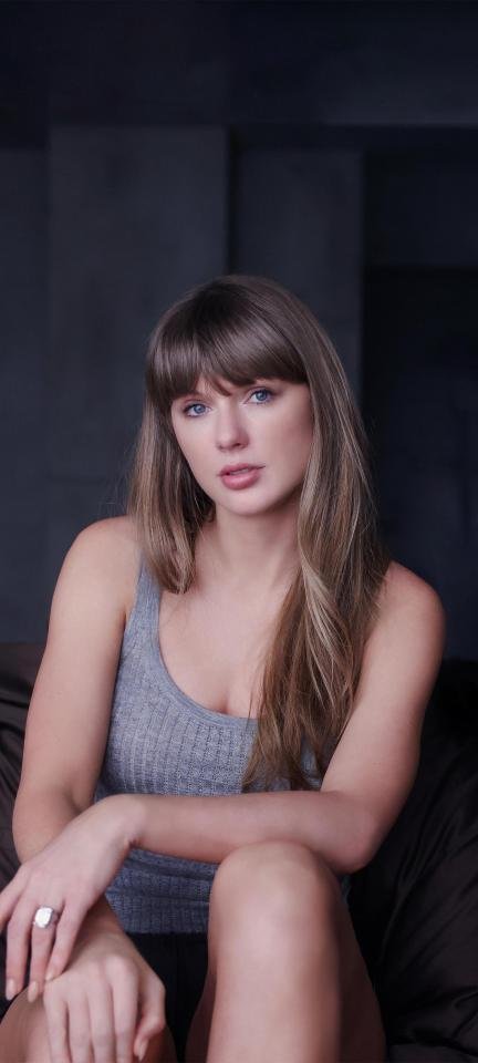 ACMC_Country's tweet photo. These new @taylorswift13 pics! ❤️ 

#Swifties https://t.co/jVjiPfIJJQ