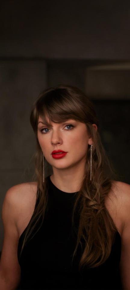 ACMC_Country's tweet photo. These new @taylorswift13 pics! ❤️ 

#Swifties https://t.co/jVjiPfIJJQ