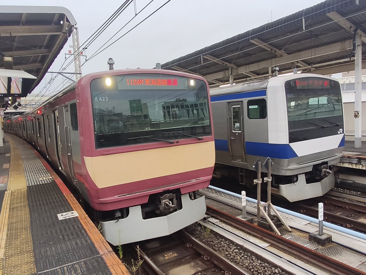 okapyjapan's tweet photo. 今朝は赤電さんにお会いしました。さて、今日は東北本線野木駅で降りて農協のお店寄ったあと、新幹線の線沿いに小山駅まで歩きました。 https://t.co/HMDN2IbGUu