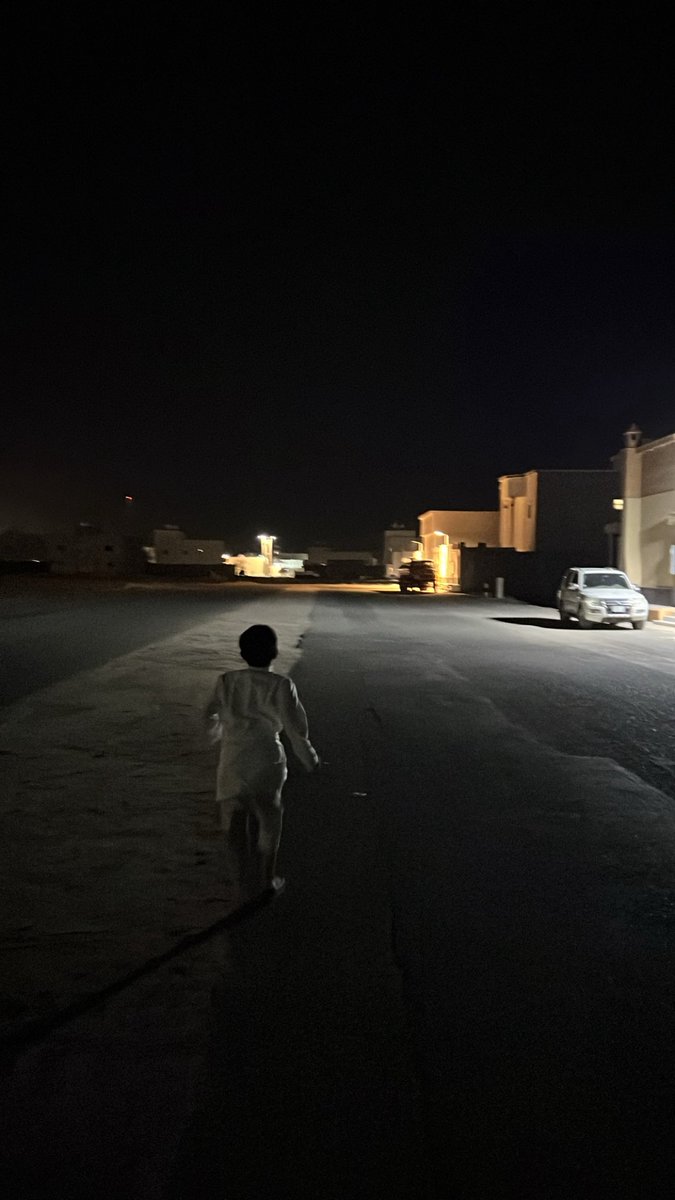 ew55t's tweet photo. قلبي لغيرك بالهوى ماتـنـقـى
يلوح لي في لذة النوم وأفـيـق

ترى الجفا عقب الغلا مايحقـا 
دنيا الهوى يانون حظ وتوافيق
#قصيدة #قصيد 
#شعر https://t.co/sbAJIoSfpO