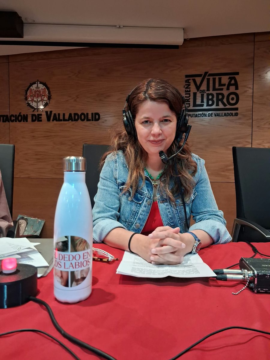 NEUDC_RNE's tweet photo. Tenemos una nueva edición de #Dialenguando, con @Nosolodeyod  , que nos explica esta mañana como una localidad alcanza la condición de Villa. Y es que no todos los municipios pueden ser considerados villas. https://t.co/xOgBTrs9ZB