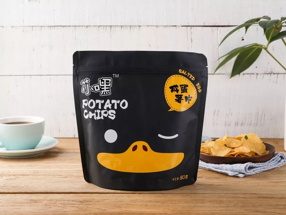 henrydev673103's tweet photo. Just found the crunchiest salted egg yolk potato chips—grab a bag and share with your snack buddy! https://t.co/0N6MHZMeS5