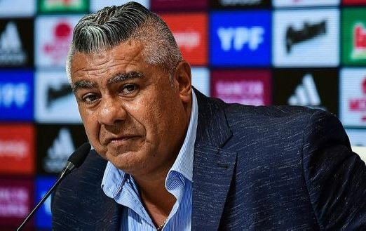 futbolanal's tweet photo. 🔵🟡✅ COPA ARGENTINA: BOCA USA EL MISMO “MODUS OPERANDI” QUE CENTRAL, PARA ROBAR❗️

✅ Árbitro y VAR puestos a dedo para robar.
✅ 50% más de localidades disponibles, pese a no llenar.
✅ Jugará en un Estadio secanucas (Rosario Central)
✅ Hinchas “visitantes” (Racing Club) fueron obligados a salir un día antes y a dormir en tránsito.
✅ La visita (Racing) recorre 600 km vs 300 km (Boca)

💰 El Xeneize va por su pase a SEMIS y será MÁS LOCAL QUE NUNCA.