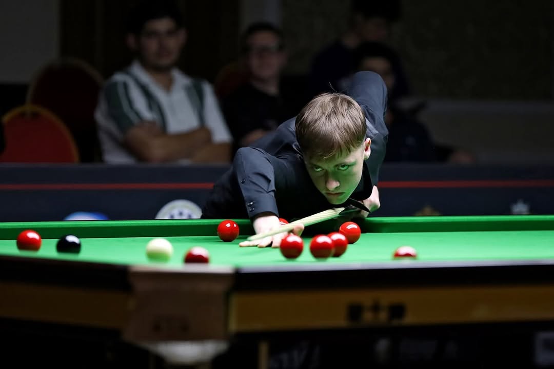 EPSBofficial's tweet photo. JUNIOR TITLE TO BE DECIDED TODAY 🏆 The winner of the second English Junior Tour title of the season will be decided today at The Winchester Snooker Club in Leicester 🤝 The seeds join the action on Sunday, including 17-year-old Edward Jones - who is… https://t.co/O16cQh1LNz https://t.co/UghbmpuGv8