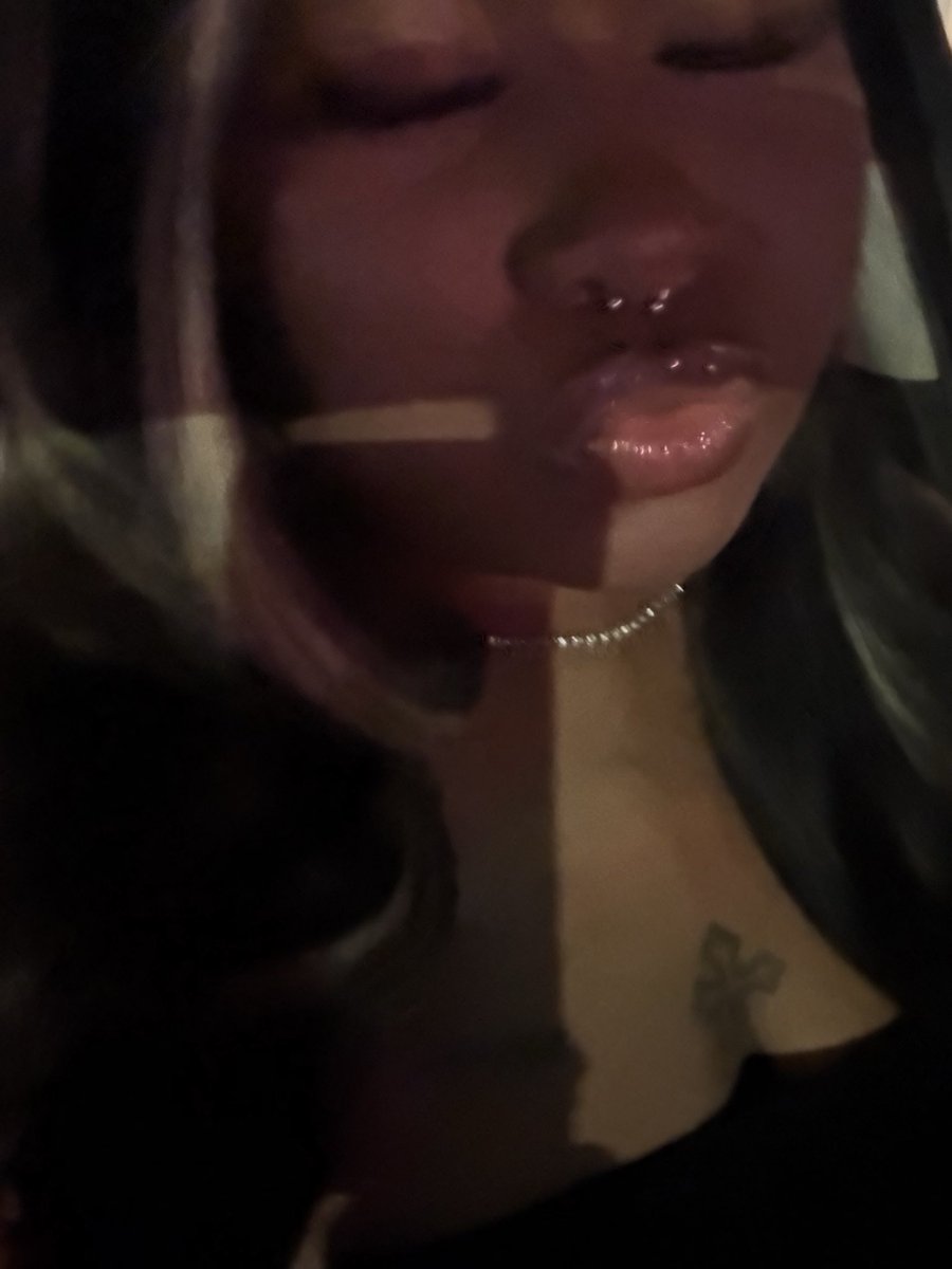 il0vedes's tweet photo. *sigh* ANYWAYS🦇💕 https://t.co/798KbvFdEG