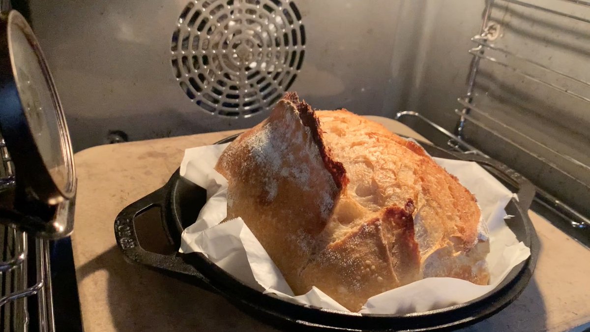 brunohong822029's tweet photo. Just pulled my first sourdough loaf out of the oven  Crusty crust, soft inside, and it smelled like heaven!  Next up: perfecting the scoring art! https://t.co/NB519PYkrE