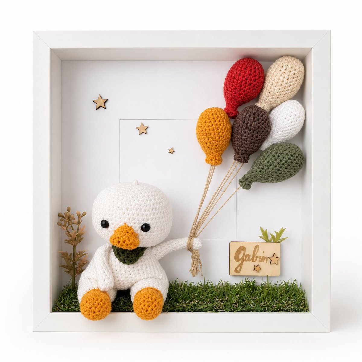 lafeecrochet's tweet photo. Un petit cadeau de naissance plein de douceur. Ce petit canard au crochet prend place dans un cadre 25 × 25 cm, personnalisé avec le prénom de l’enfant.
Les couleurs peuvent être adaptées selon vos envies pour créer un cadre unique, pensé pour une chambre de bébé. https://t.co/xxJxbyzzNJ
