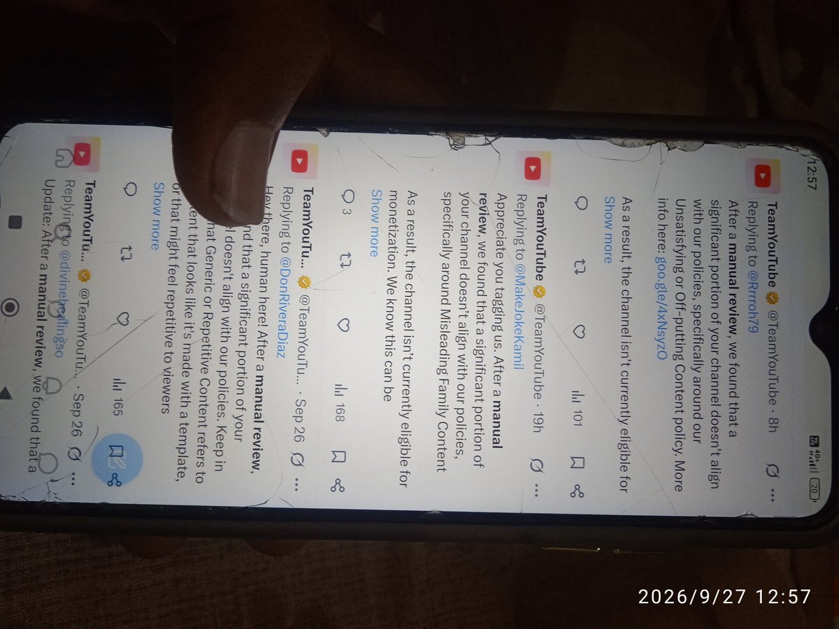MakeJokeKamil's tweet photo. @TeamYouTube this is what ypu replied and I am proofing that its not human generated reply see the video its just templated response. Would you mind doing a real HUMAN REVIEW or would any HUMAN  really mind seeing this??? https://t.co/0i4risoQpT