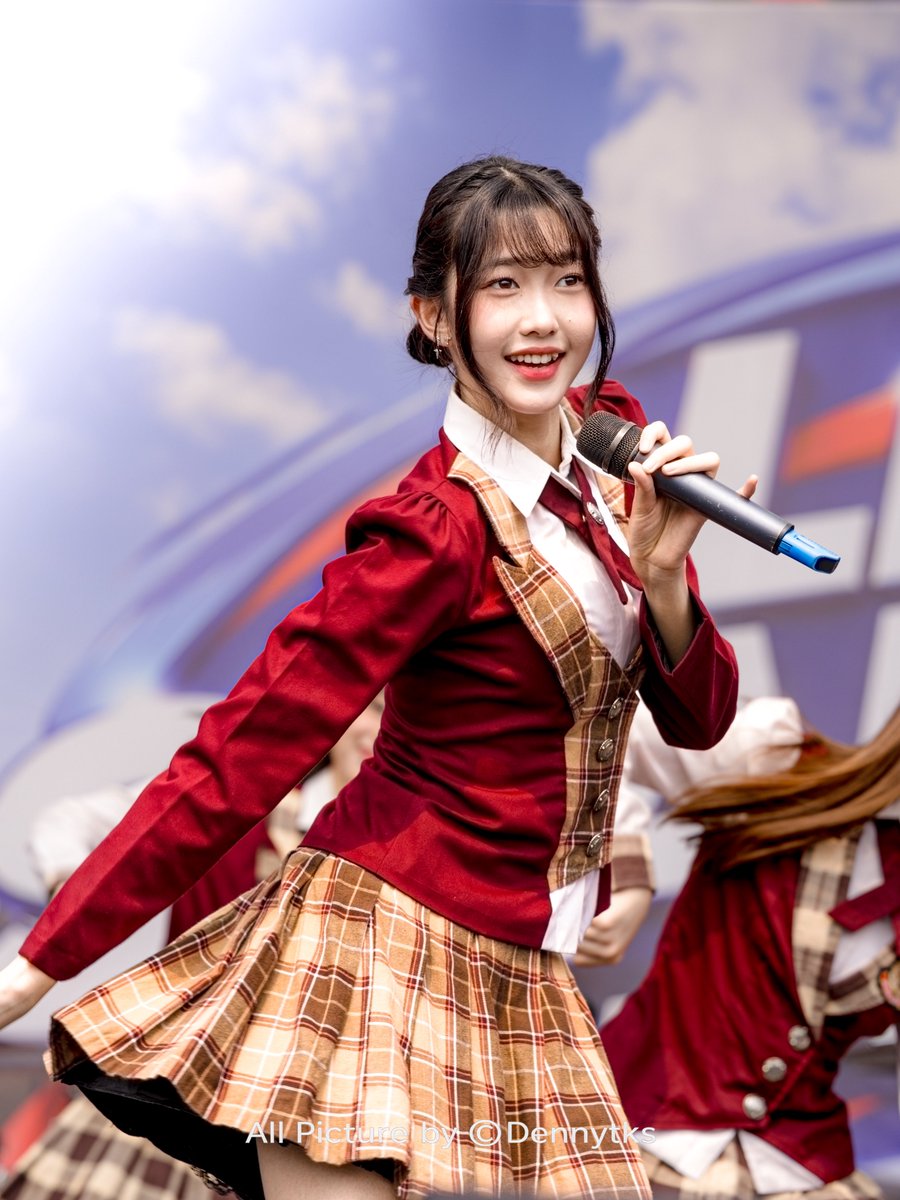 Dennytks's tweet photo. Ini siapa Kok Chuantiknya @M_OlineJKT48 🥰

270926 || Vidio Sports Festival 2026

#Dennytk #DtkShoot https://t.co/ZCCa3EMdrf