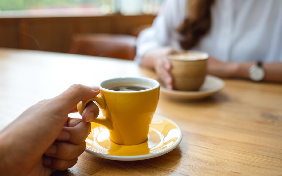 akirayuna500543's tweet photo. Coffeeshop run turns into a fun catch-up with my old college roommate—never skip the small coffee chats! https://t.co/RqMdpPDzuN
