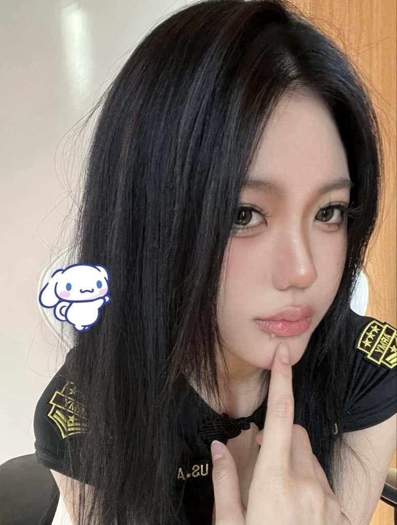 TiagoGo60629103's tweet photo. 00后想约炮，想找一个附近的，第一次到底要怎么去约啊？？？ https://t.co/MNOBH2ViyQ
