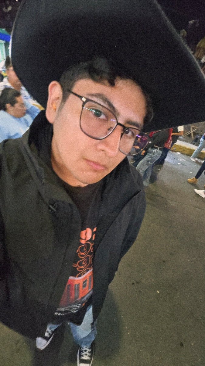 topekacansAs's tweet photo. asi es, yo soy el mil heridas
(hoy fue la feria de mi ranchito) https://t.co/kxCaAE6dcz
