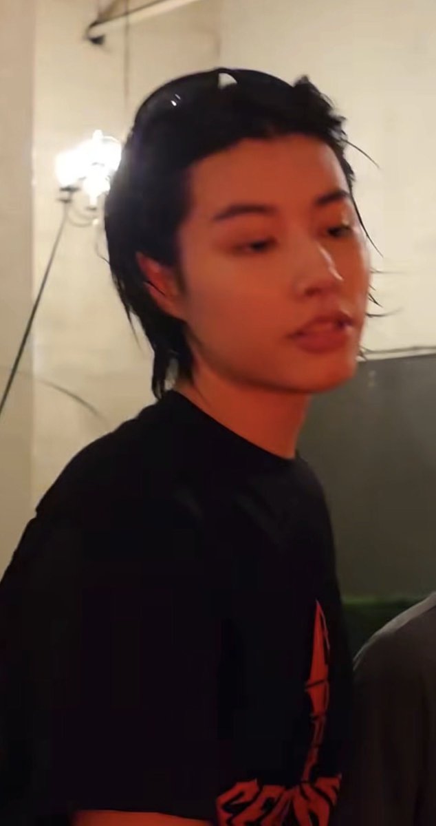 loutifulday tweet picture