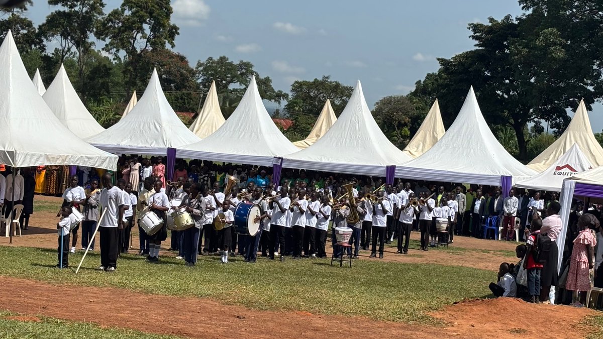 coufamilytv's tweet photo. OH UGANDA! ๐บ๐ฌ๐ฅ
#OhUganda #ArchbishopKaziimba #ChurchOfUganda #GuluCity #NorthernUganda #FarewellVisit https://t.co/TBjRoCMI5k